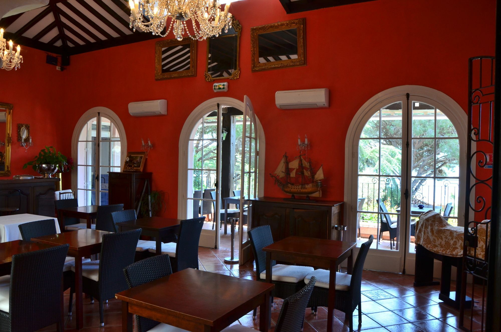 Hotel Des Anges Grimaud