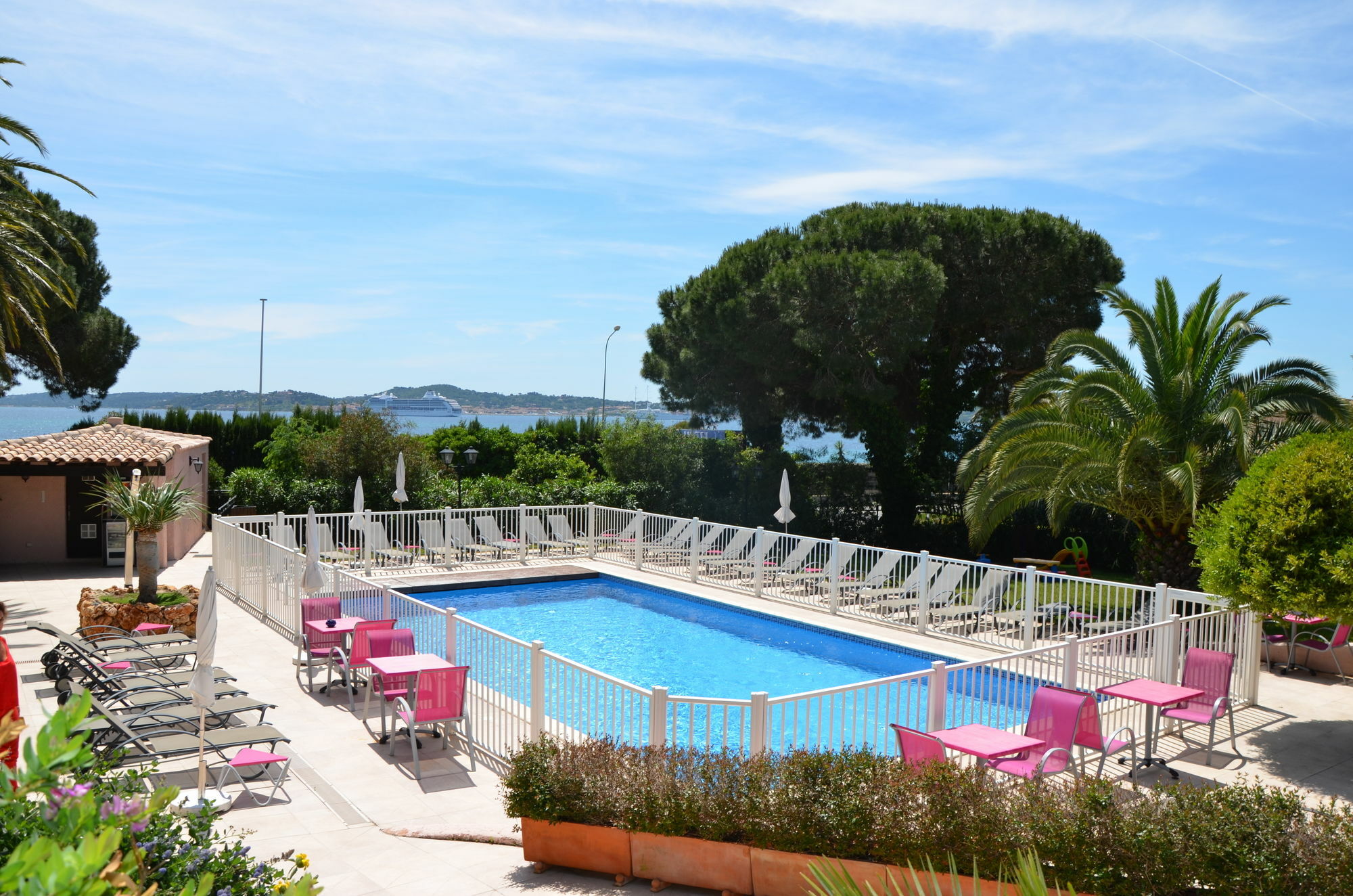 Des Anges Hotel 3*